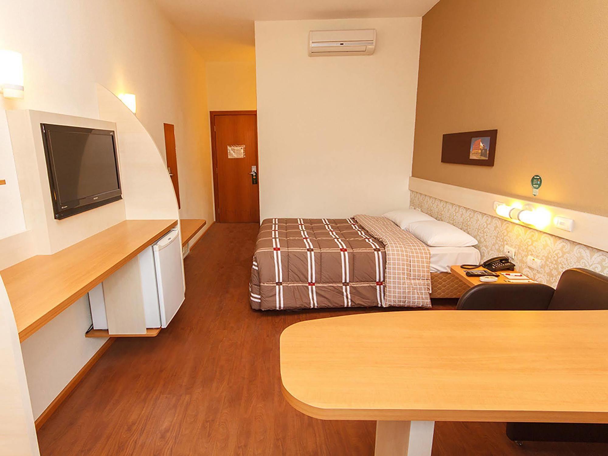 Hotel 10 Itajai/navegantes 3*